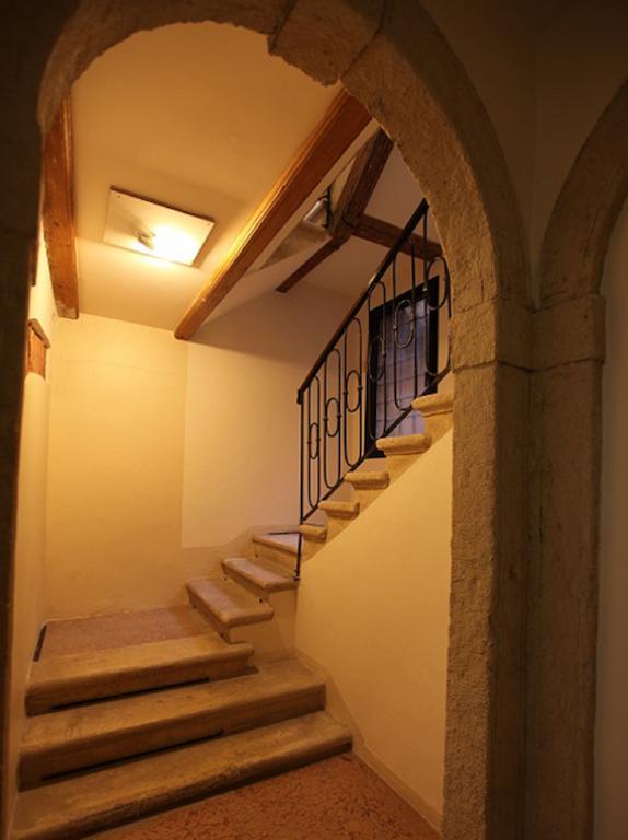 Отель Residenza Cardo Massimo Верона Экстерьер фото